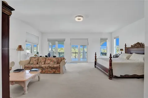 1130 Harbor Court Hollywood FL 33019