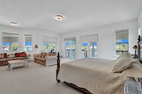 1130 Harbor Court Hollywood FL 33019