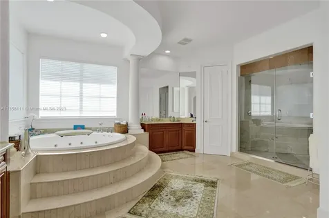 1130 Harbor Court Hollywood FL 33019