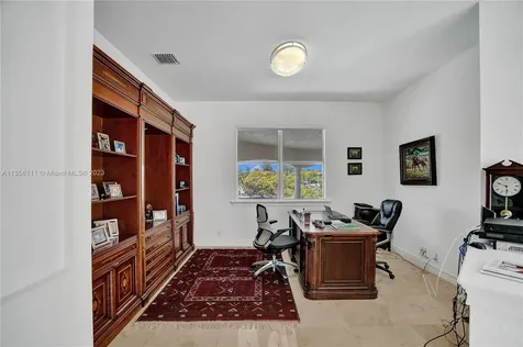 1130 Harbor Court Hollywood FL 33019