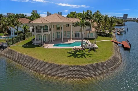 1130 Harbor Court Hollywood FL 33019
