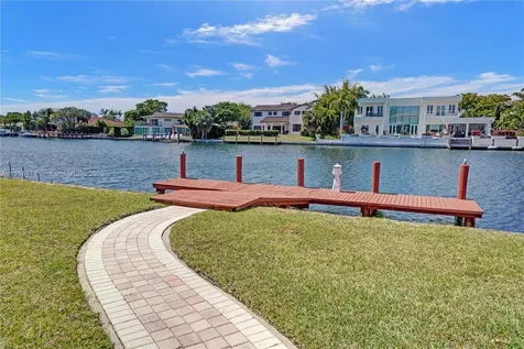 1130 Harbor Court Hollywood FL 33019