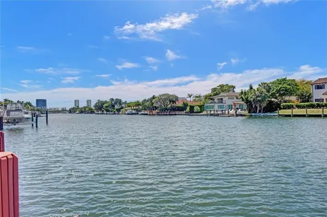 1130 Harbor Court Hollywood FL 33019