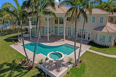 1130 Harbor Court Hollywood FL 33019