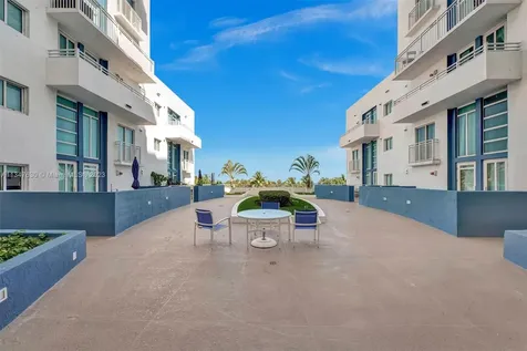 7600 Collins Avenue Miami Beach FL 33141