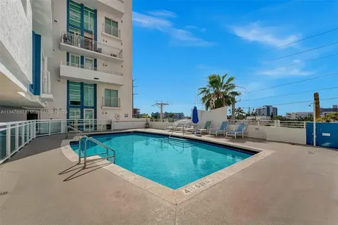 7600 Collins Avenue Miami Beach FL 33141