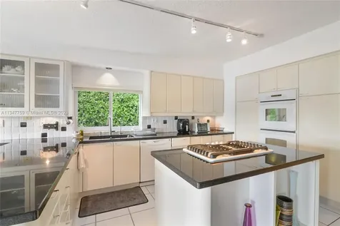 19390 NE 22nd Road North Miami Beach FL 33179