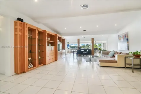 19390 NE 22nd Road North Miami Beach FL 33179