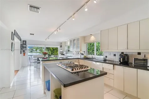 19390 NE 22nd Road North Miami Beach FL 33179