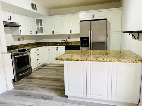 7813 SW 102nd Lane Miami FL 33156