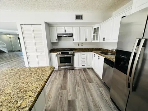 7813 SW 102nd Lane Miami FL 33156
