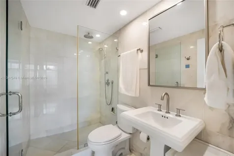 20 Island Avenue Miami Beach FL 33139