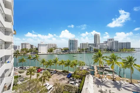 20 Island Avenue Miami Beach FL 33139