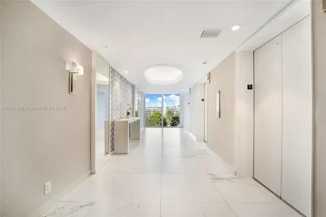 20 Island Avenue Miami Beach FL 33139