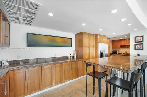 20 Island Avenue Miami Beach FL 33139