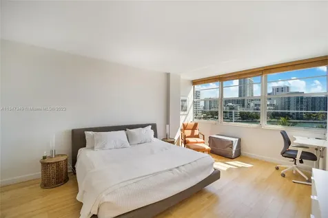 20 Island Avenue Miami Beach FL 33139