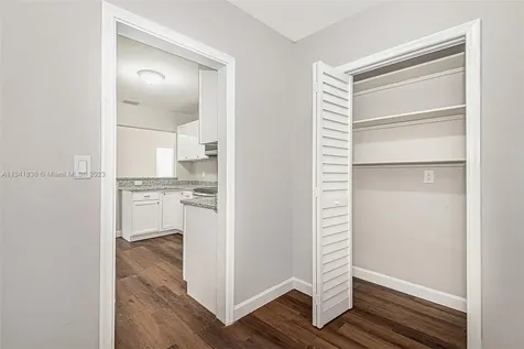 1801 N 59th Avenue Hollywood FL 33021