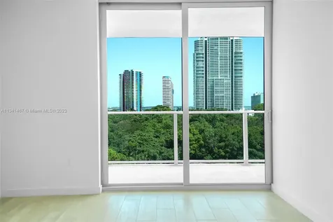 1600 SW 1st Avenue Miami FL 33129