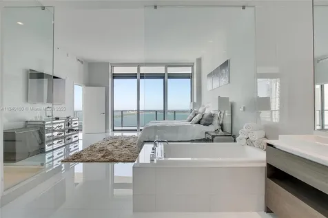 460 NE 28th Street Miami FL 33137