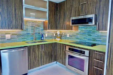 60 SW 13th Street Miami FL 33130