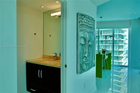 60 SW 13th Street Miami FL 33130