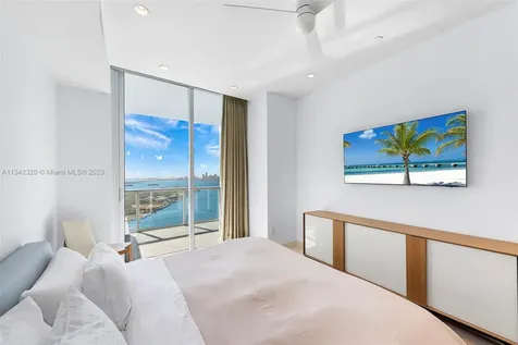 100 S Pointe Drive Miami Beach FL 33139