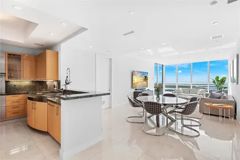 100 S Pointe Drive Miami Beach FL 33139