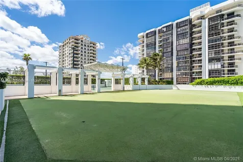 6365 Collins Avenue Miami Beach FL 33141