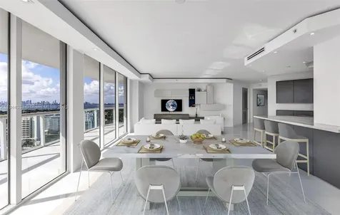 6365 Collins Avenue Miami Beach FL 33141