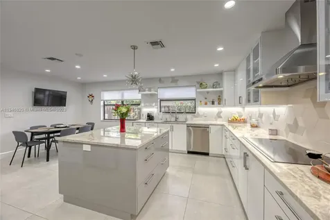 5000 Taylor Street Hollywood FL 33021