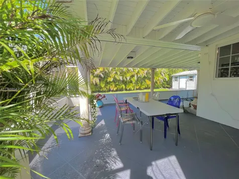 3681 SW 21st Street Miami FL 33145