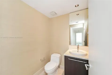 17121 Collins Avenue Sunny Isles Beach FL 33160