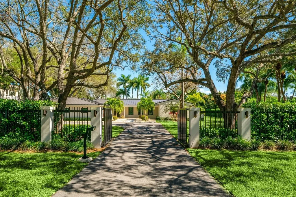 12245 SW 64th Avenue Pinecrest FL 33156