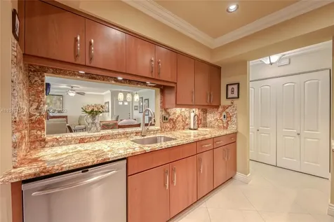 2121 S Ocean Boulevard Lauderdale By The Sea FL 33062