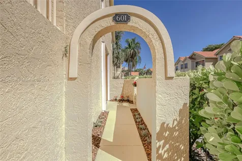 2121 S Ocean Boulevard Lauderdale By The Sea FL 33062