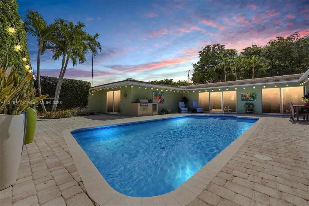 2600 NE 6th Court Fort Lauderdale FL 33304