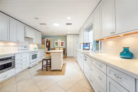 2600 NE 6th Court Fort Lauderdale FL 33304