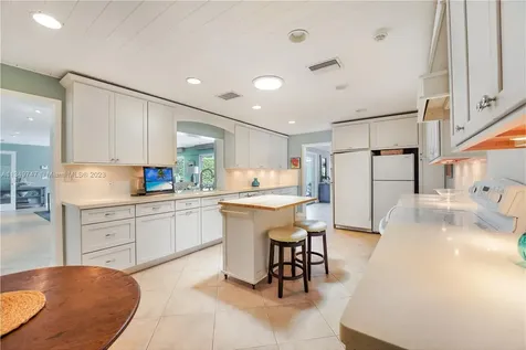 2600 NE 6th Court Fort Lauderdale FL 33304