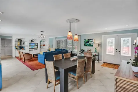 2600 NE 6th Court Fort Lauderdale FL 33304