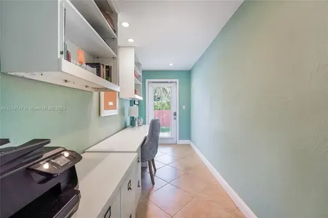 2600 NE 6th Court Fort Lauderdale FL 33304