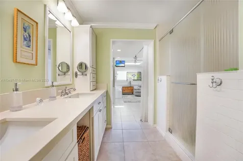 2600 NE 6th Court Fort Lauderdale FL 33304