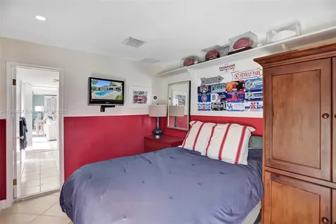 2600 NE 6th Court Fort Lauderdale FL 33304