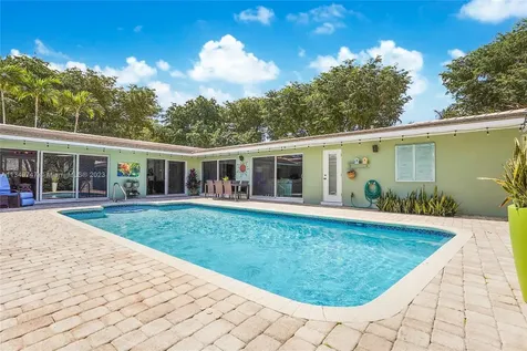 2600 NE 6th Court Fort Lauderdale FL 33304