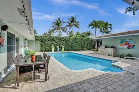 2600 NE 6th Court Fort Lauderdale FL 33304