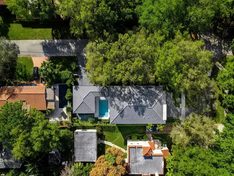 310 NE 88th Street El Portal FL 33138
