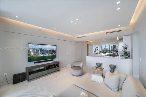 5000 Island Estates Drive Aventura FL 33160