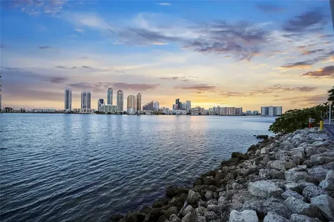 5000 Island Estates Drive Aventura FL 33160