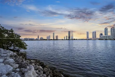 5000 Island Estates Drive Aventura FL 33160