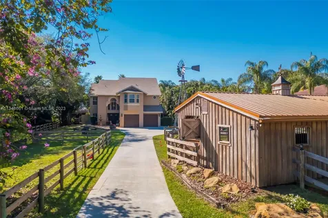 2631 SW 136th Avenue Davie FL 33330