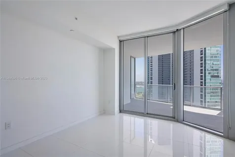 851 NE 1st Avenue Miami FL 33132